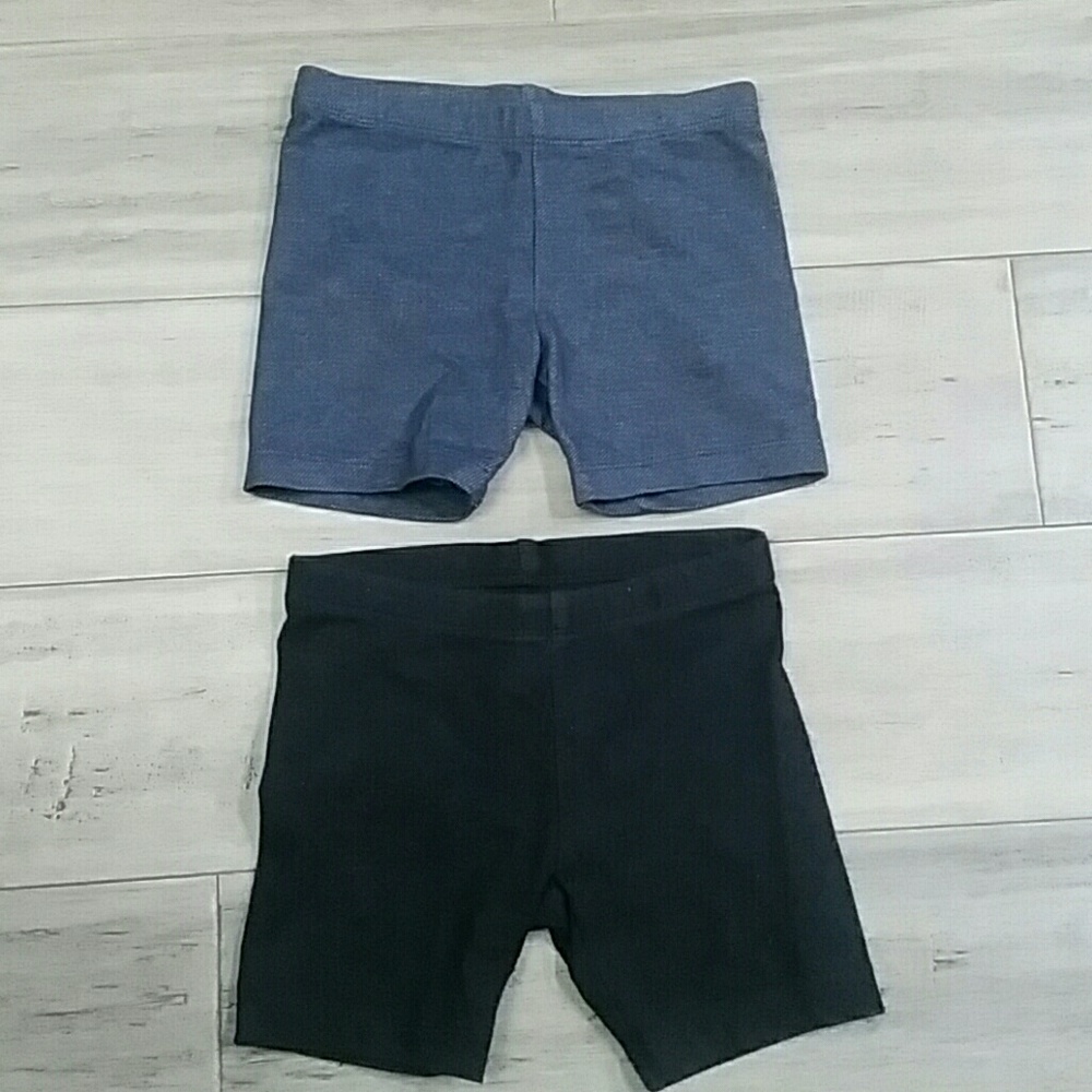 2 Pairs of Stretchy Shorts